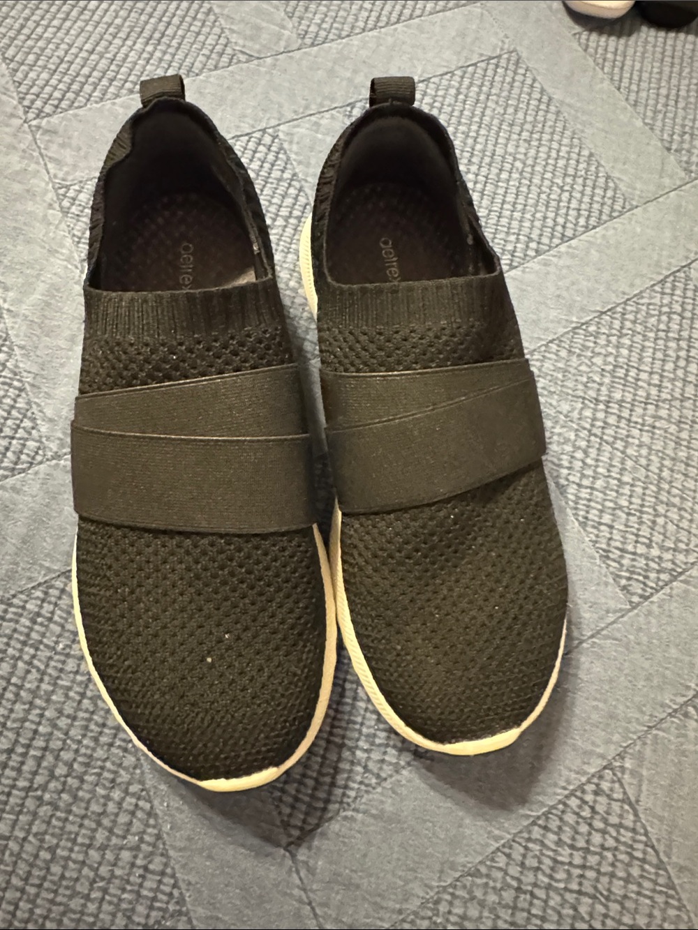 Aetrex women’s Black Knit Slip-On Sneakers with Cream Soles